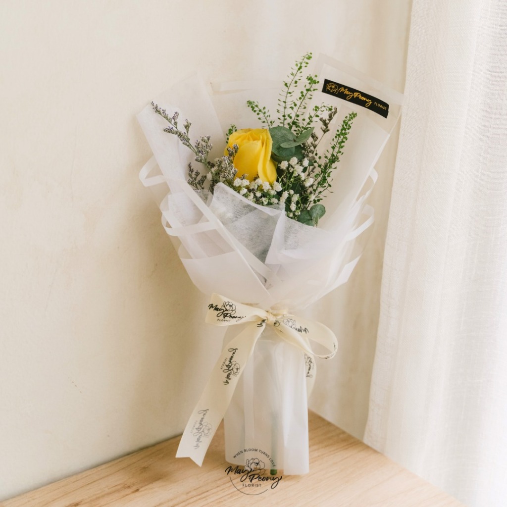 Luxury bouquet arrangement from Alderley Flowers